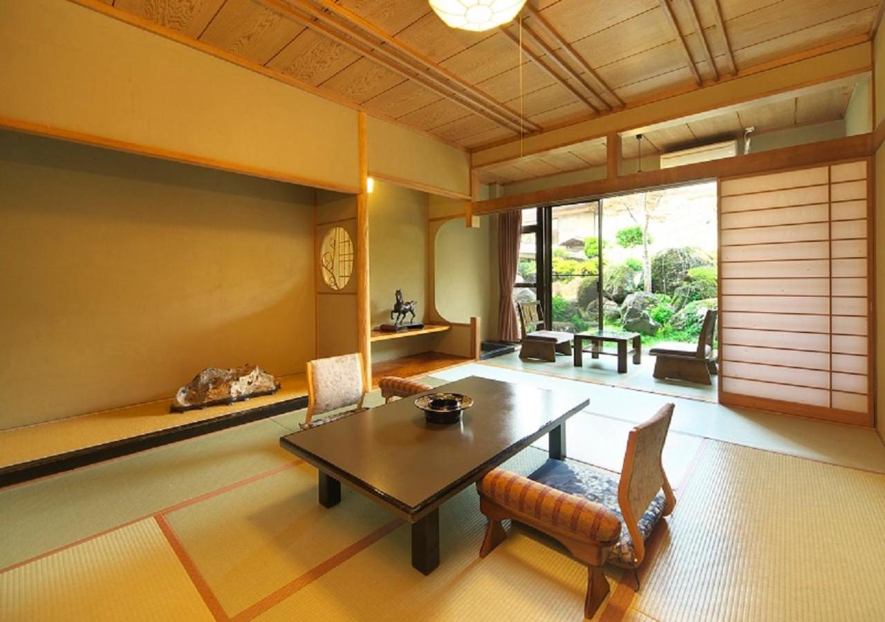 Meitei No Yado Hotel Koshien Fuefuki Bagian luar foto